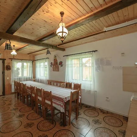 Holiday home Casa Cupcea Budesti (Maramures)