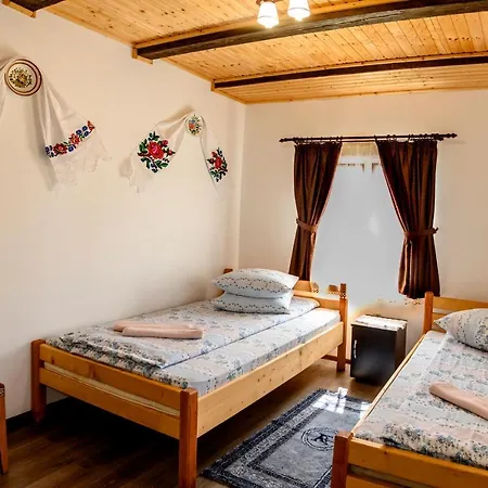 Casa Cupcea